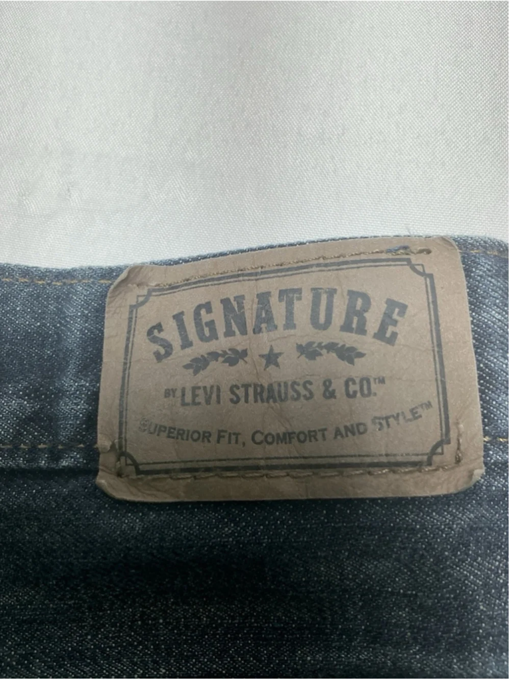 Womans Excellent Signature By Levi Straus Blue Jeans Boot Cut Waist 30 Inch